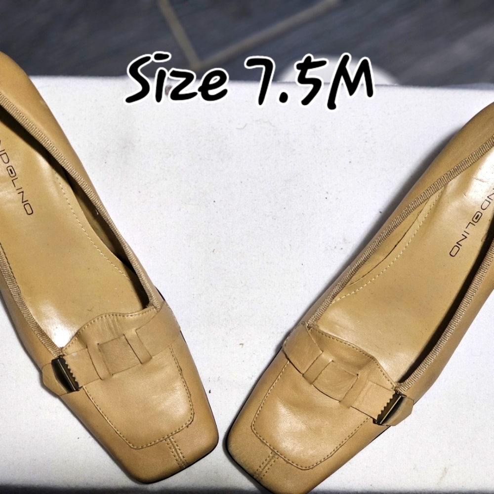 BANDOLINO Tan work pump.